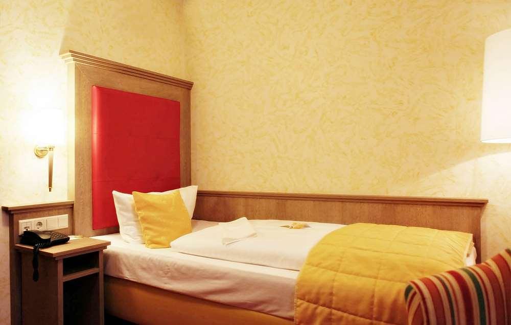 Hotel Wittelsbacher Hoeh Wurtzbourg Chambre photo