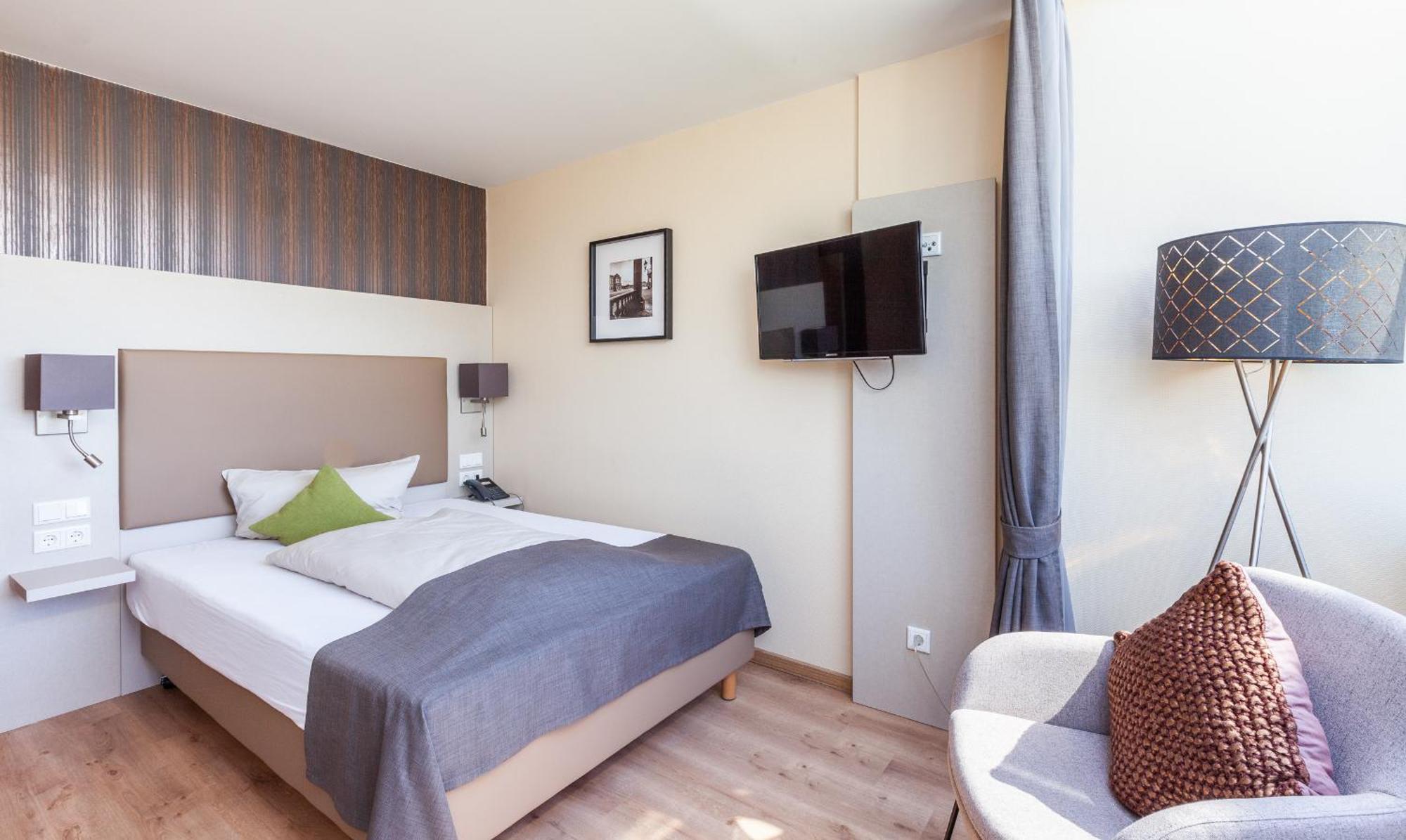 Hotel Wittelsbacher Hoeh Wurtzbourg Extérieur photo