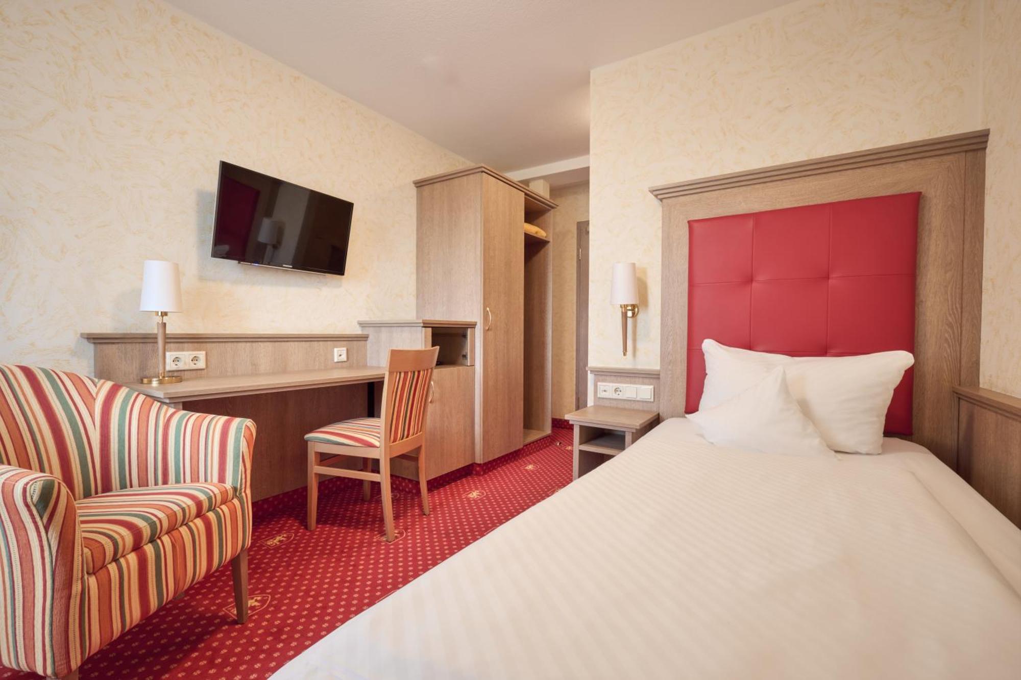 Hotel Wittelsbacher Hoeh Wurtzbourg Extérieur photo