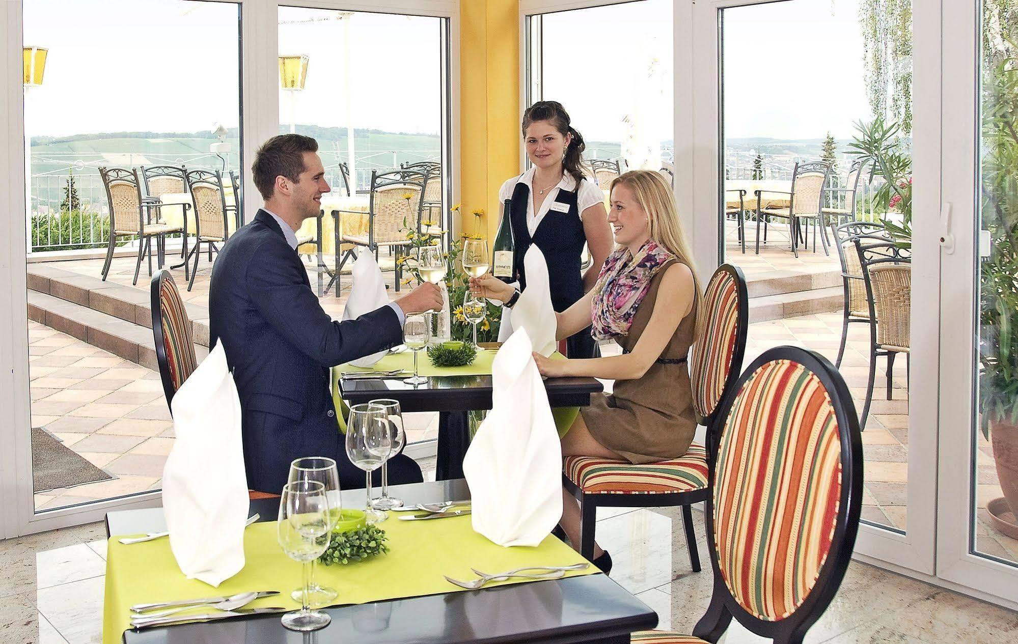 Hotel Wittelsbacher Hoeh Wurtzbourg Extérieur photo